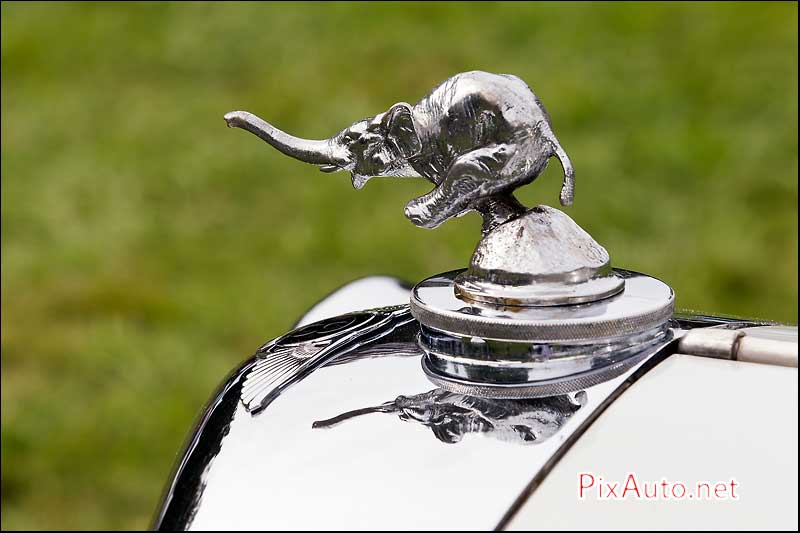 Chantilly-Arts-&-Elegance, Mascotte automobile Elephant
