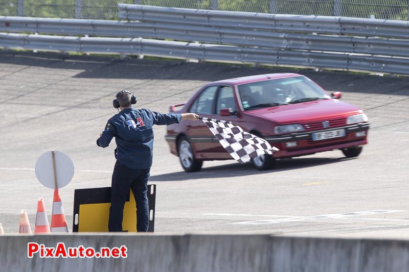 Youngtimers Festival, Drapeau a damier